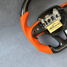 Load image into Gallery viewer, GM. Modi-Hub For Dodge 2016-2023 Charger / 2015-2023 Challenger / 2014-2023 Durango Carbon Fiber Steering Wheel