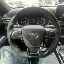Load image into Gallery viewer, GM. Modi-Hub For Toyota 2020-2025 Highlander / Sienna Carbon Fiber Steering Wheel