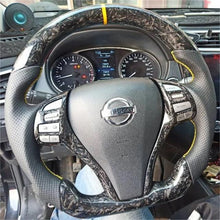 Load image into Gallery viewer, GM. Modi-Hub For Nissan 2014-2018 Rogue Carbon Fiber Steering Wheel