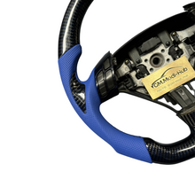 Load image into Gallery viewer, GM. Modi-Hub For Honda 2003-2007 Accord CL9 CL7 / Acura 2004-2008 TSX Carbon Fiber Steering Wheel