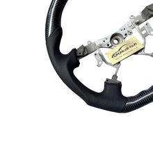 Load image into Gallery viewer, GM. Modi-Hub For Toyota 2009-2015 LC200 Land Cruiser Carbon Fiber Steering Wheel
