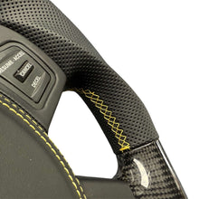 Load image into Gallery viewer, GM. Modi-Hub For Jeep 2005-2010 Grand Cherokee SRT Carbon Fiber Steering Wheel