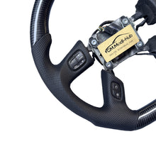 Load image into Gallery viewer, GM. Modi-Hub For GMC 2003-2007 Hummer H2 / Savana / Sierra Carbon Fiber Steering Wheel