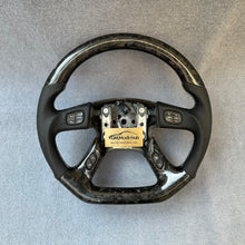 Load image into Gallery viewer, GM. Modi-Hub For GMC 2002-2009 Envoy / 2003-2006 Yukon Carbon Fiber Steering Wheel