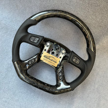 Load image into Gallery viewer, GM. Modi-Hub For GMC 2003-2007 Hummer H2 / Savana / Sierra Carbon Fiber Steering Wheel