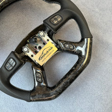 Load image into Gallery viewer, GM. Modi-Hub For GMC 2003-2007 Hummer H2 / Savana / Sierra Carbon Fiber Steering Wheel