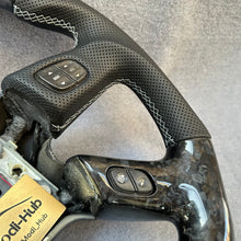 Load image into Gallery viewer, GM. Modi-Hub For GMC 2003-2007 Hummer H2 / Savana / Sierra Carbon Fiber Steering Wheel