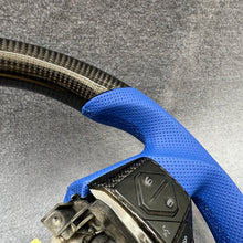 Load image into Gallery viewer, GM. Modi-Hub For Toyota 2014-2021 Tundra Sequoia / 2016-2022 Tacoma 4Runner Carbon Fiber Steering Wheel