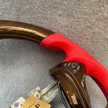 Load image into Gallery viewer, GM. Modi-Hub For Nissan 2015-2023 Murano / 2013-2020 Pathfinder Woodgrain Steering Wheel