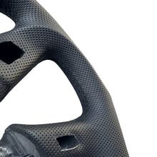 Load image into Gallery viewer, GM. Modi-Hub For GMC 2003-2007 Hummer H2 / Savana / Sierra Carbon Fiber Steering Wheel