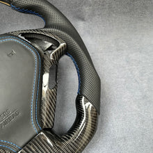 Load image into Gallery viewer, GM. Modi-Hub For Infiniti 2007-2013 G37 / EX35 / QX50 Carbon Fiber Steering Wheel