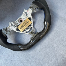 Load image into Gallery viewer, GM. Modi-Hub For Toyota 2014-2019 Highlander / 2015-2020 Sienna Carbon Fiber Steering Wheel