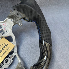 Load image into Gallery viewer, GM. Modi-Hub For Toyota 2014-2019 Highlander / 2015-2020 Sienna Carbon Fiber Steering Wheel