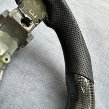 Load image into Gallery viewer, GM. Modi-Hub For Jeep 2011-2013 Grand Cherokee Carbon Fiber Steering Wheel