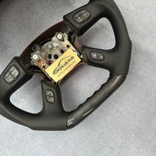 Load image into Gallery viewer, GM. Modi-Hub For GMC 2003-2007 Hummer H2 / Savana / Sierra Carbon Fiber Steering Wheel