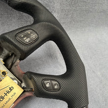 Load image into Gallery viewer, GM. Modi-Hub For GMC 2003-2007 Hummer H2 / Savana / Sierra Carbon Fiber Steering Wheel