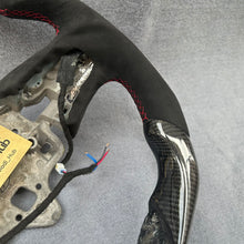 Load image into Gallery viewer, GM. Modi-Hub For Cadillac 2020-2026 CT4 / CT5 / 2019-2025 XT4 Carbon Fiber Steering Wheel