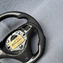 Load image into Gallery viewer, GM. Modi-Hub For BMW E82 E88 E90/E91/E92/E93 E84 Carbon Fiber Steering Wheel