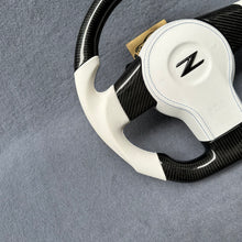 Load image into Gallery viewer, GM. Modi-Hub For Infiniti 2003-2008 FX35 FX45 Carbon Fiber Steering Wheel