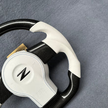 Load image into Gallery viewer, GM. Modi-Hub For Nissan 2003-2010 350Z Carbon Fiber Steering Wheel
