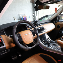 Load image into Gallery viewer, GM. Modi-Hub For Land Rover 2014-2021 Range Rover / 2018-2020 Range Rover Velar / 2020-2022 Range Rover Evoque / 2020-2023 Discovery Sport Carbon Fiber Steering Wheel