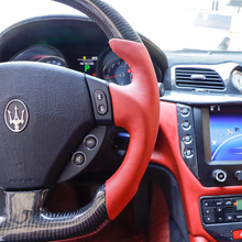 Load image into Gallery viewer, GM. Modi-Hub For Maserati 2003-2012 Quattroporte / 2008-2014 GranTurismo Carbon Fiber Steering Wheel