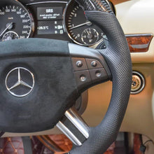 Load image into Gallery viewer, GM. Modi-Hub For Benz W245 W164 X164 W251 ML63AMG R63AMG GLS-Class R-Class Carbon Fiber Steering Wheel