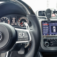 Load image into Gallery viewer, GM. Modi-Hub For VW MK7/MK7.5 GTI GTD Golf R Jetta Carbon Fiber Steering Wheel
