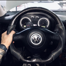 Load image into Gallery viewer, GM. Modi-Hub For VW 1999-2002 Cabrio Carbon Fiber Steering Wheel