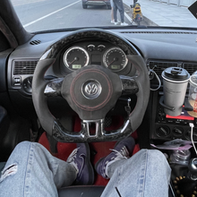 Load image into Gallery viewer, GM. Modi-Hub For VW 2010-2014 MK6 / 2006-2010 Jetta / 2010-2015 Passat / 2011-2018 Tiguan / 2009-2017 CC Carbon Fiber Steering Wheel