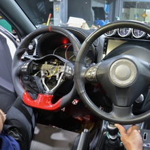 Load image into Gallery viewer, GM. Modi-Hub For Subaru 2008-2014 Forester/ Legacy BP5 BP9 / Impreza WRX STI Carbon Fiber Steering Wheel