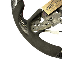 Load image into Gallery viewer, GM. Modi-Hub For Cadillac 2020-2023 CT4 / CT5 / 2019-2023 XT4 Carbon Fiber Steering Wheel

