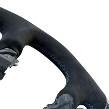 Load image into Gallery viewer, GM. Modi-Hub For Ford 1999-2004 Mustang Carbon Fiber Steering Wheel
