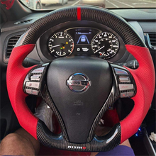 Load image into Gallery viewer, GM. Modi-Hub For Nissan 2014-2018 Rogue Carbon Fiber Steering Wheel
