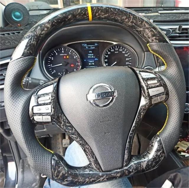 GM. Modi-Hub For Nissan 2014-2018 Rogue Carbon Fiber Steering Wheel