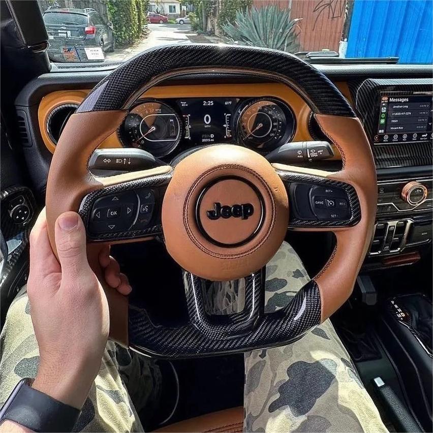 GM. Modi-Hub For Jeep 2019-2024 Wrangler / 2018-2024 Gladiator Carbon Fiber Steering Wheel