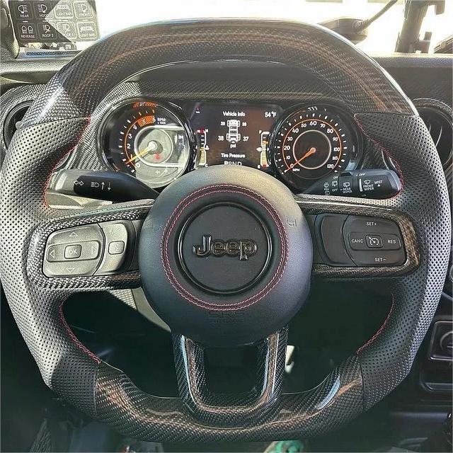 GM. Modi-Hub For Jeep 2019-2024 Wrangler / 2018-2024 Gladiator Carbon Fiber Steering Wheel