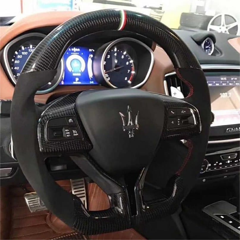 GM. Modi-Hub For Maserati 2014-2020 Ghibli / 2017-2023 Levante / 2014-2022 Quattroporte  Carbon Fiber Steering Wheel