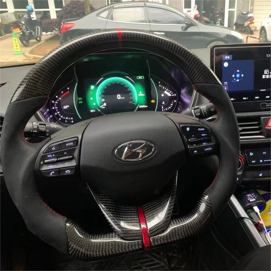 GM. Modi-Hub For Hyundai 2017-2020 Ioniq / 2019-2020 Elantra Carbon Fiber Steering Wheel