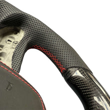 Load image into Gallery viewer, GM. Modi-Hub For Cadillac 2020-2023 CT4 / CT5 / 2019-2023 XT4 Carbon Fiber Steering Wheel
