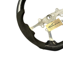 Load image into Gallery viewer, GM. Modi-Hub For Jeep 2005-2010 Grand Cherokee SRT Carbon Fiber Steering Wheel

