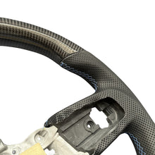 Load image into Gallery viewer, GM. Modi-Hub For Jeep 2019-2024 Wrangler / 2018-2024 Gladiator Carbon Fiber Steering Wheel
