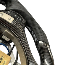 Load image into Gallery viewer, GM. Modi-Hub For Lexus 2013-2015 ES300 350 / GS350 450 / RX350 450 Carbon Fiber Steering Wheel
