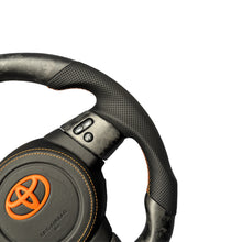 Load image into Gallery viewer, GM. Modi-Hub For Toyota 2006-2017 FJ Cruiser Carbon Fiber Steering Wheel
