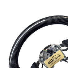 Load image into Gallery viewer, GM. Modi-Hub For GMC 2003-2007 Hummer H2 / Savana / Sierra Carbon Fiber Steering Wheel
