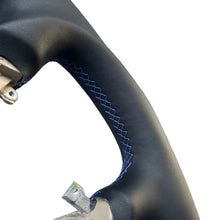 Load image into Gallery viewer, GM. Modi-Hub For Ford 1994-2004 Mustang Carbon Fiber Steering Wheel
