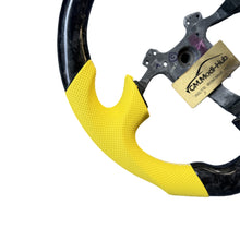Load image into Gallery viewer, GM. Modi-Hub For Honda 1999-2009 S2000 / Acura 2002-2006 RSX Carbon Fiber Steering Wheel

