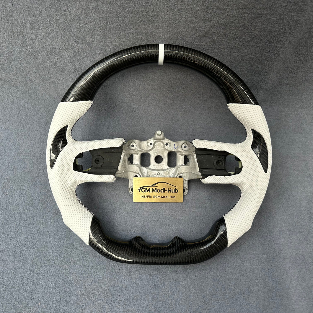 GM. Modi-Hub For Jeep 2019-2024 Wrangler / 2018-2024 Gladiator Carbon Fiber Steering Wheel