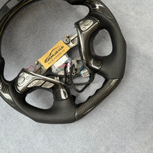 Load image into Gallery viewer, GM. Modi-Hub For Nissan 2015-2023 Murano / 2013-2020 Pathfinder Carbon Fiber Steering Wheel
