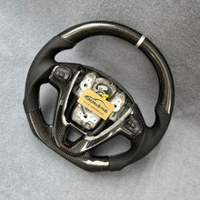 Load image into Gallery viewer, GM. Modi-Hub For Ford 2014-2019 Fiesta ST Carbon Fiber Steering Wheel
